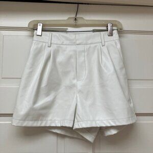 Faux Leather high waisted white pleated shorts size S